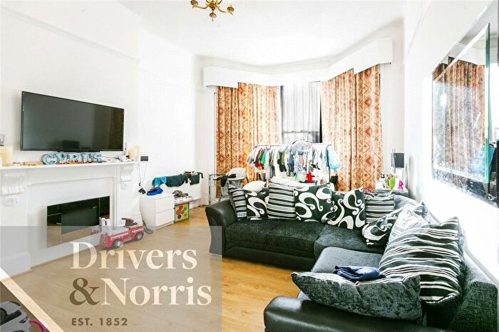 1 Bedroom Apartment To Rent In Alexandra Grove, Finchley, London, N12