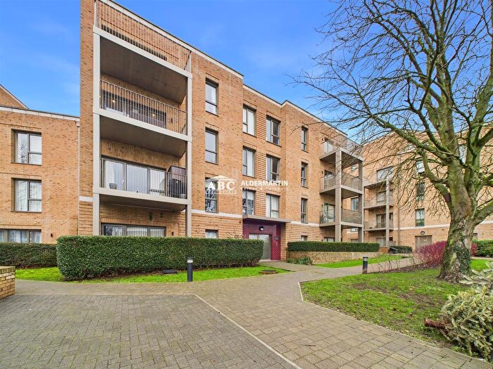 2 Bedroom Flat To Rent In Bittacy Hill, London, NW7