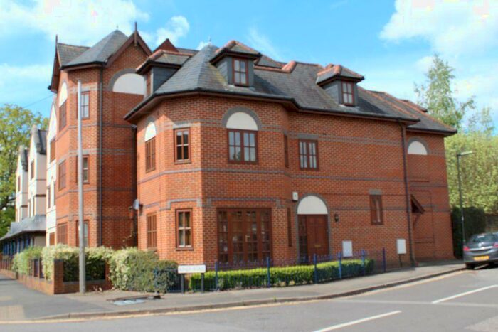 2 Bedroom Apartment To Rent In Kings Road, Godalming, Surrey, GU7