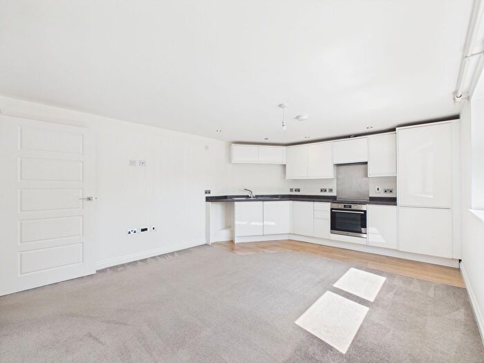 2 Bedroom Flat To Rent In Warwick Place, Cheltenham, GL52