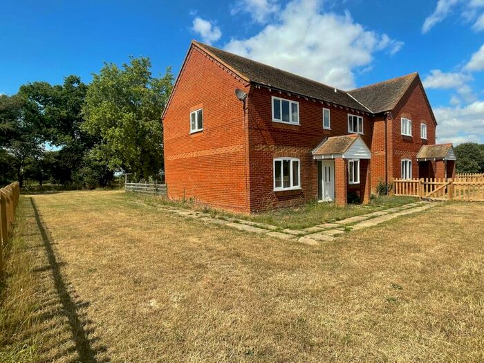 4 Bedroom Semi-Detached House To Rent In Heydon Grange, Fowlmere Road, Heydon, SG8