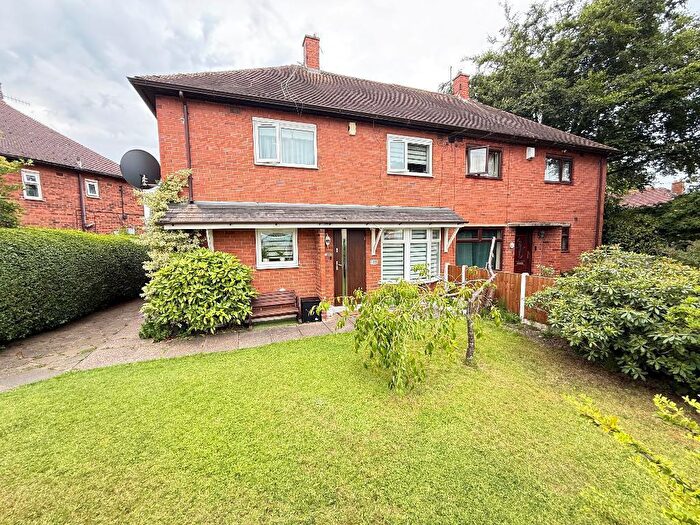 3 Bedroom Semi Detached House For Sale In Wellfield Road, Bentilee, Stoke On Trent, ST2