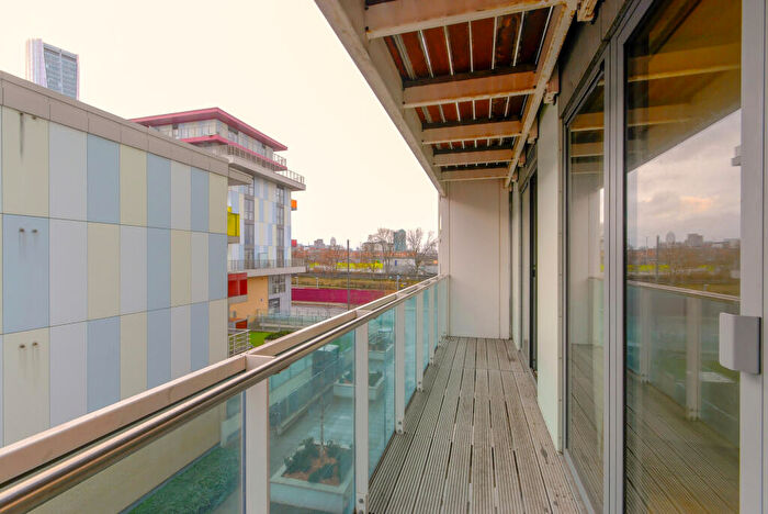 1 Bedroom Flat For Sale In Icona Point, Stratford, E15