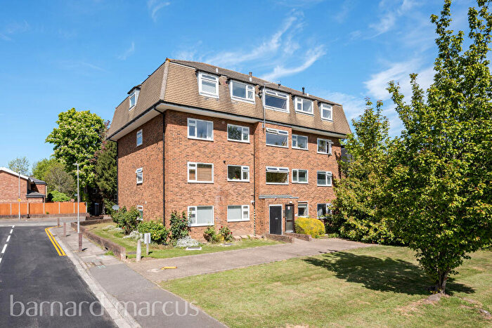 2 Bedroom Apartment To Rent In Rodney Close, New Malden, KT3