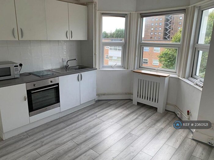 Studio To Rent In St. Augustine Road, Littlehampton, BN17