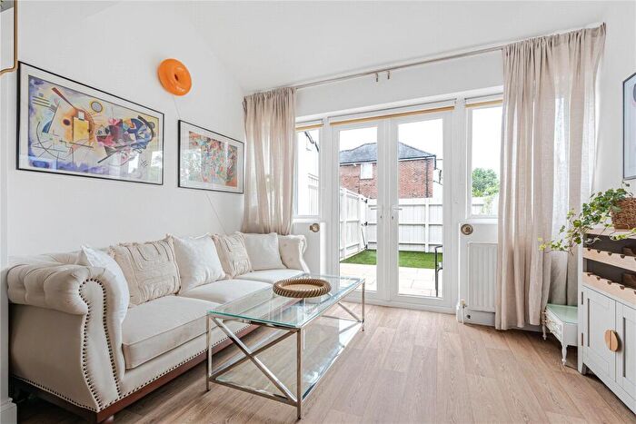 2 Bedroom Apartment To Rent In Abingdon Road. Oxford, OX1