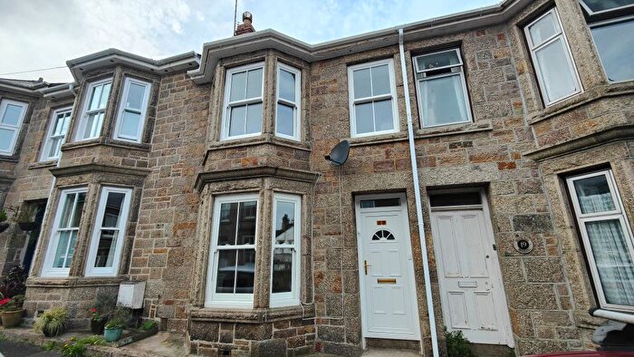 2 Bedroom Property To Rent In York Street, Penzance, TR18