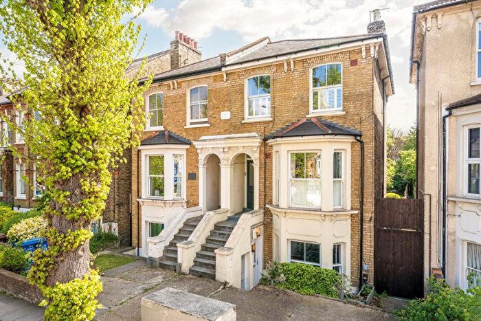 2 Bedroom Flat For Sale In Barry Road, East Dulwich, SE22