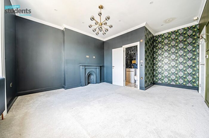 3 Bedroom Maisonette To Rent In St. Aubyns, Hove, East Sussex, BN3