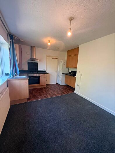 2 Bedroom Maisonette To Rent In Collingwood Close, Twickenham, TW2
