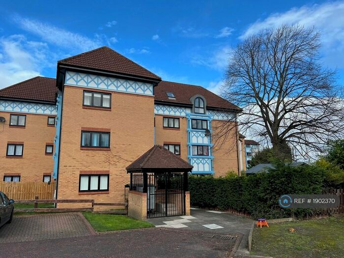 2 Bedroom Maisonette To Rent In Cartington Court, Newcastle Upon Tyne, NE3