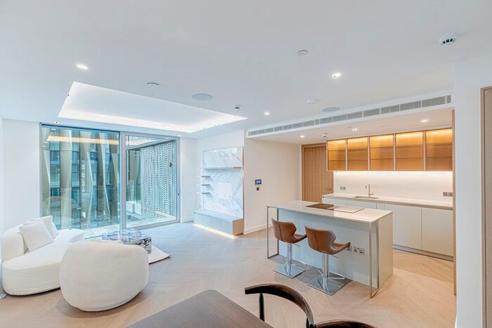 2 Bedroom Flat To Rent In Minories, Minories, EC3N