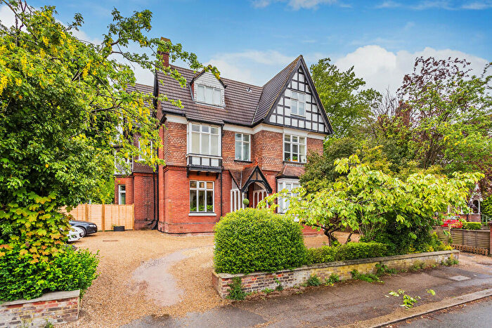 1 Bedroom Flat To Rent In Somers Road, Reigate, RH2