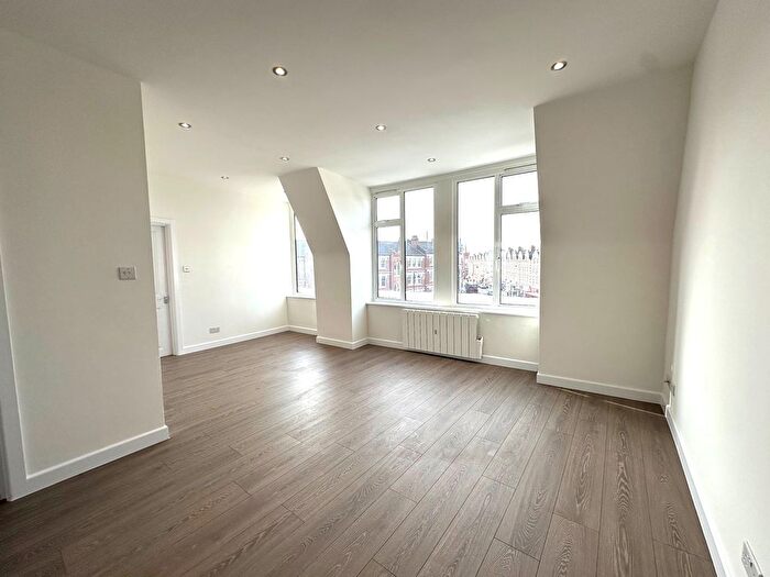 1 Bedroom Flat To Rent In Muswell Hill Broadway, London, N10