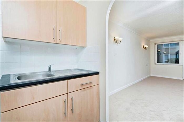 1 Bedroom Flat To Rent In Homecrest House, Scarborough, YO11