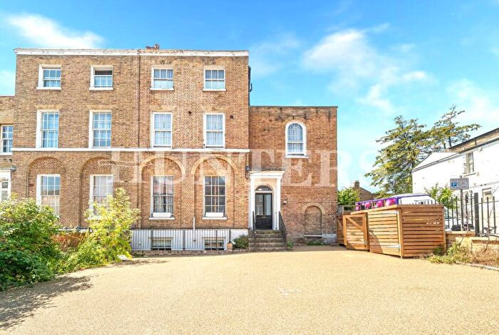 2 Bedroom Flat For Sale In Bruce Grove, London, N17