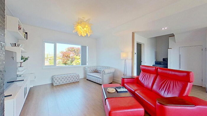 4 Bedroom Detached House For Sale In Sandwich Road, Cliffsend, Ramsgate, CT12