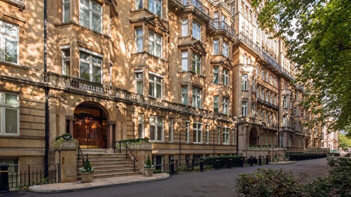 2 Bedroom Apartment To Rent In Harley House, Marylebone, London, NW1