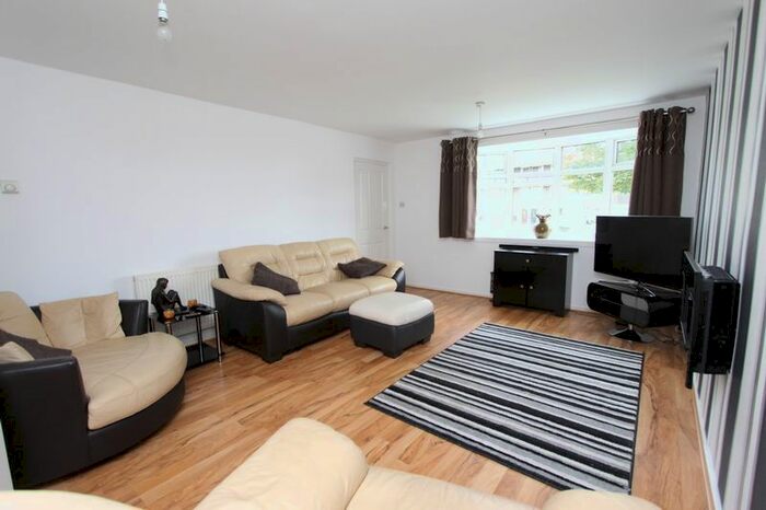 3 Bedroom Terraced House To Rent In Western Avenue, Walsall WS2