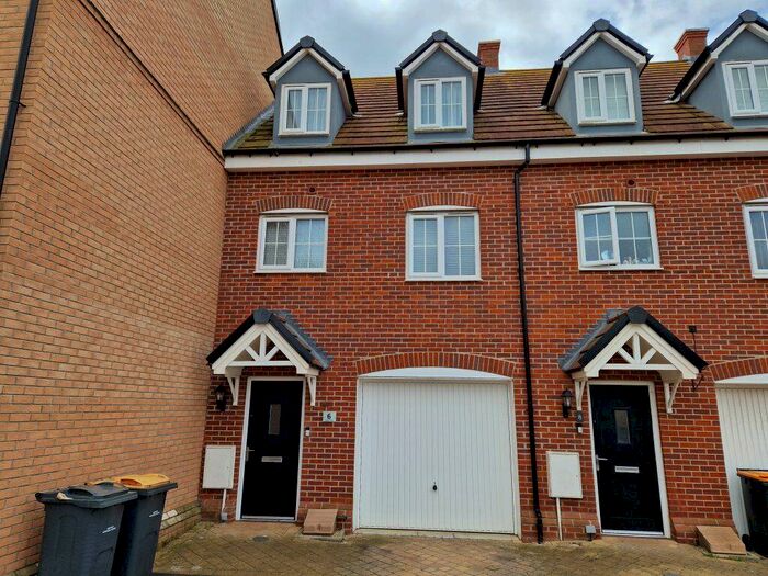 3 Bedroom Semi-Detached House To Rent In Piper Lane, Wixams, MK42