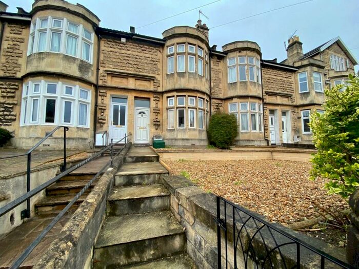 4 Bedroom House To Rent In Crescent Gardens, BA1