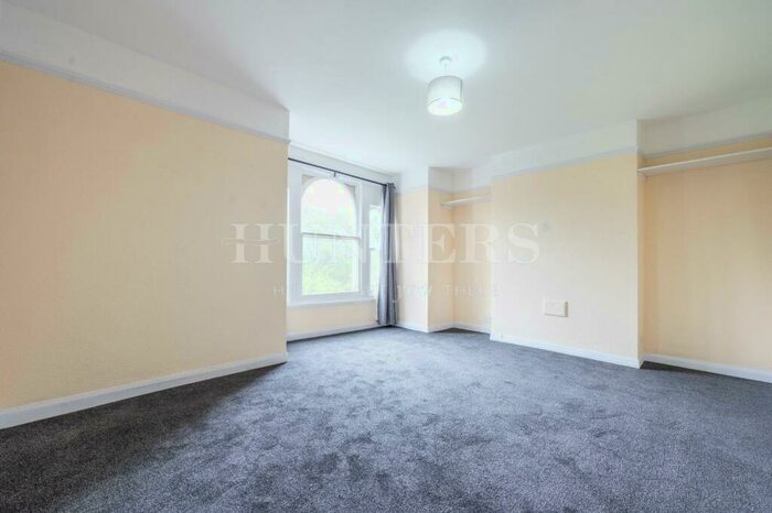 3 Bedroom Maisonette To Rent In Stoke Newington Church Street, London, N16
