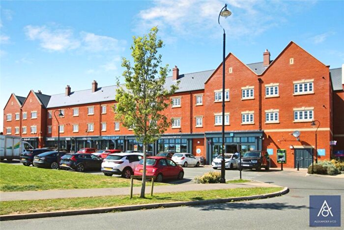 2 Bedroom Apartment For Sale In Helene Close, Brackley, Northamptonshire, NN13