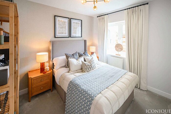 3 Bedroom Semi-Detached House For Sale In Paddock Wood, Kent, TN12