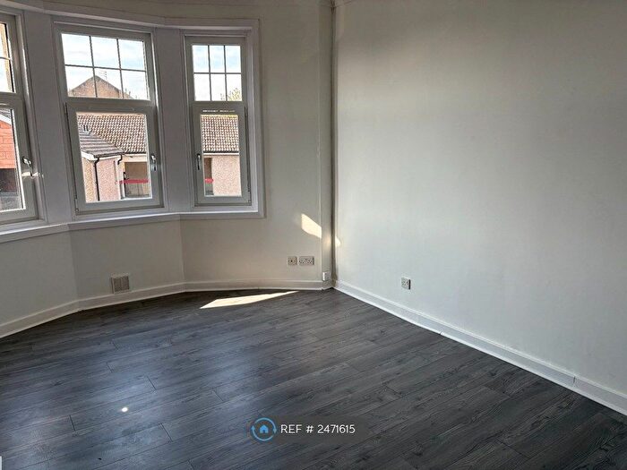 1 Bedroom Flat To Rent In Causeyside Street, Paisley, PA1