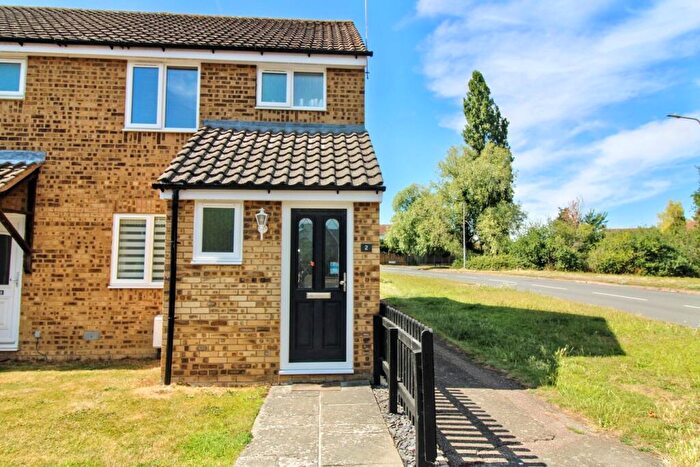 3 Bedroom End Of Terrace House For Sale In Parishes Mead, Stevenage, SG2
