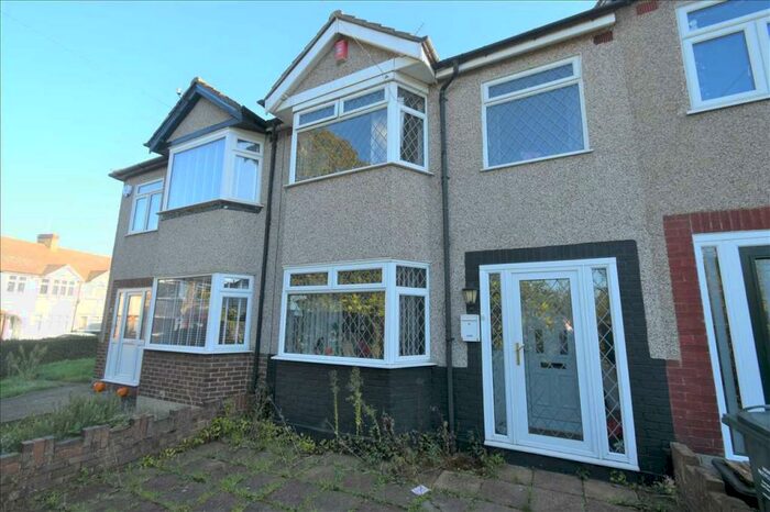 3 Bedroom House To Rent In Dorchester Close, Dartford, DA1