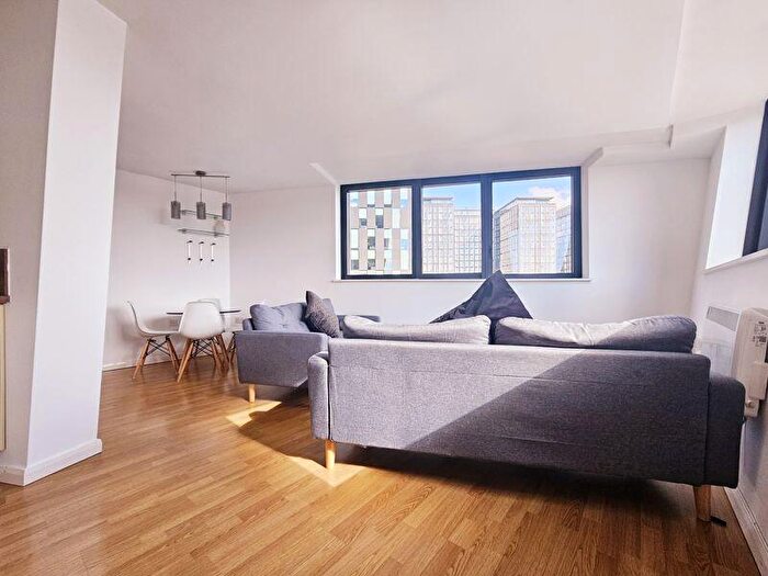 2 Bedroom Apartment To Rent In Mann Island, Liverpool, L3