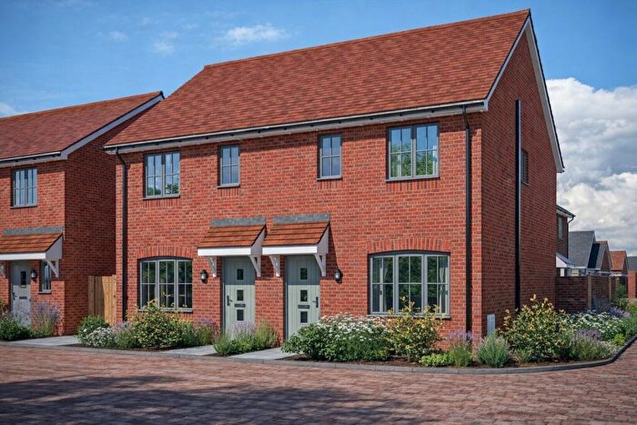 2 Bedroom Semi Detached House For Sale In Oakwood Grove, Alderholt, Fordingbridge, SP6