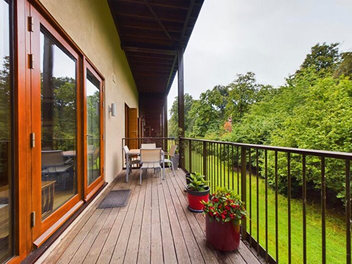 2 Bedroom Apartment For Sale In Cliveden Gages, Taplow, Maidenhead, Buckinghamshire, SL6