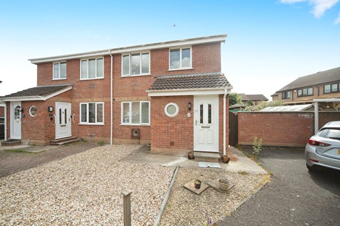 1 Bedroom Maisonette For Sale In Tulip Tree Road, Bridgwater, Somerset, TA6