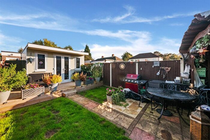 2 Bedroom End Of Terrace House For Sale In Bedwell Gardens, Hayes, UB3