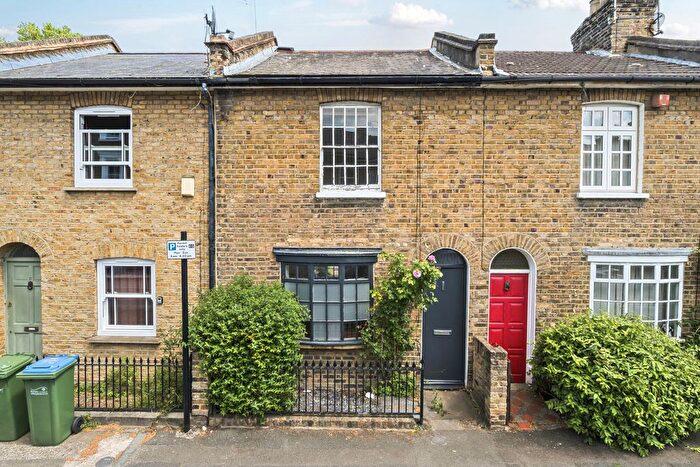 2 Bedroom Terraced House For Sale In Earlswood Street, Greenwich, SE10