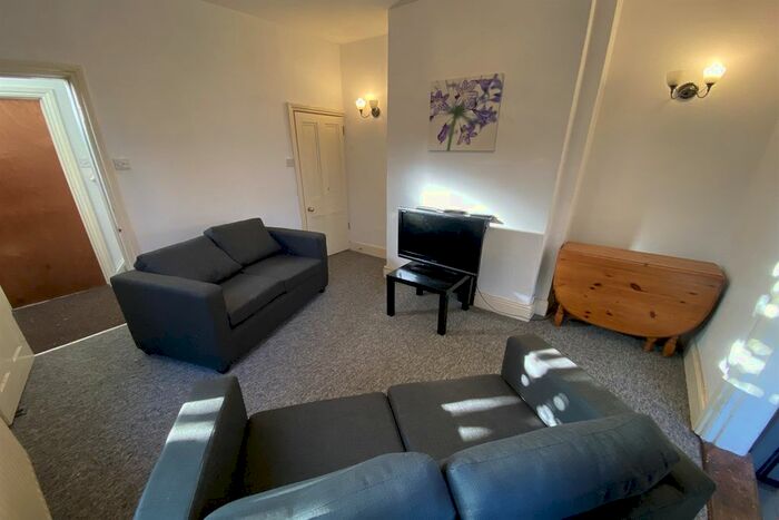 4 Bedroom Semi Detached House To Rent In Brailsford Road, Dunkirk, NG7