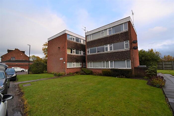 2 Bedroom Apartment To Rent In Pleydell Close, Coventry, CV3