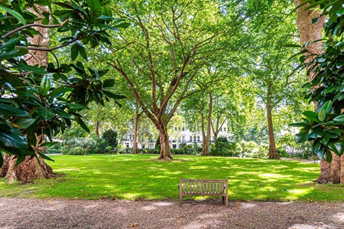 2 Bedroom Flat To Rent In Ennismore Gardens, Knightsbridge, London, SW7