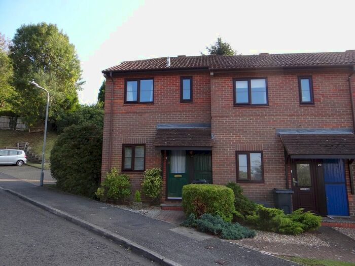 2 Bedroom End Of Terrace House To Rent In Stoney Grove, Chesham, HP5