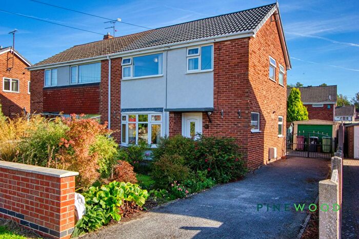 3 Bedroom Semi-Detached House For Sale In Grasmere Avenue, Clay Cross, S45