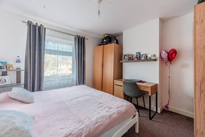 3 Bedroom Flat To Rent In Crofts Road, Harrow, HA1