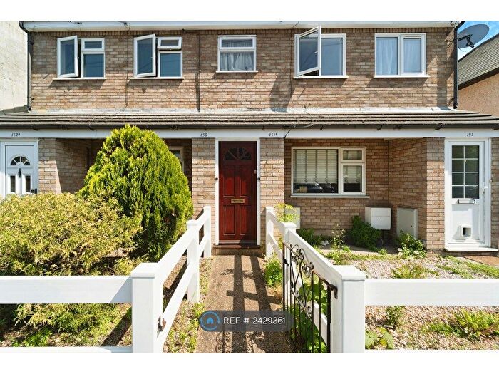 1 Bedroom Flat To Rent In Waterloo Road, Uxbridge, UB8