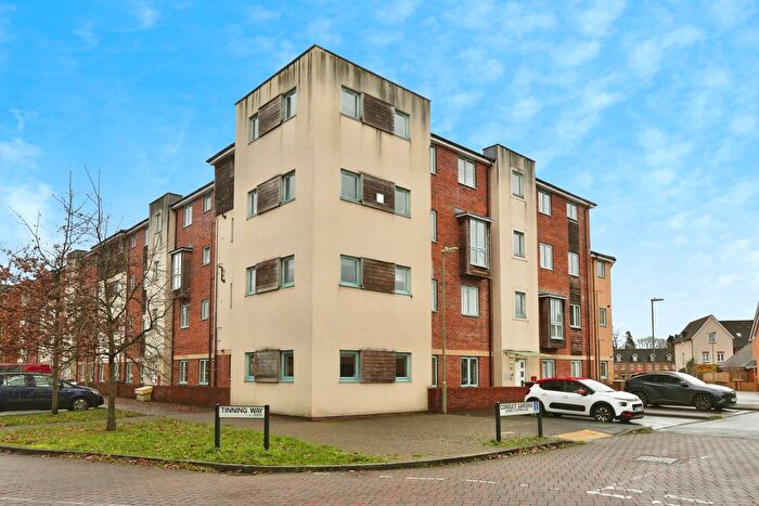 2 Bedroom Flat For Sale In Conduct Gardens, Eastleigh, Hampshire, SO50