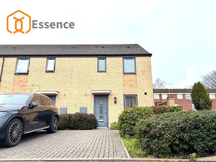 3 Bedroom End Of Terrace House For Sale In Spooner Croft, Birmingham, B5