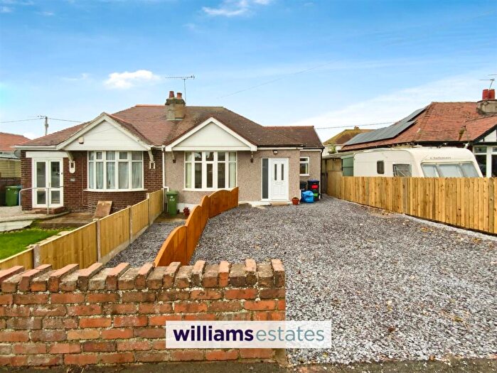 2 Bedroom Detached Bungalow For Sale In Rhyl Coast Road, Rhyl, LL18