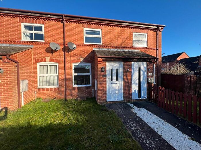 2 Bedroom Terraced House For Sale In Sandringham Court, Kettering, NN15