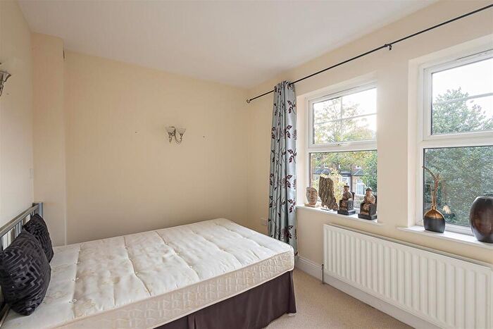 2 Bedroom Flat To Rent In Akenside Terrace, Jesmond, Newcastle Upon Tyne, NE2