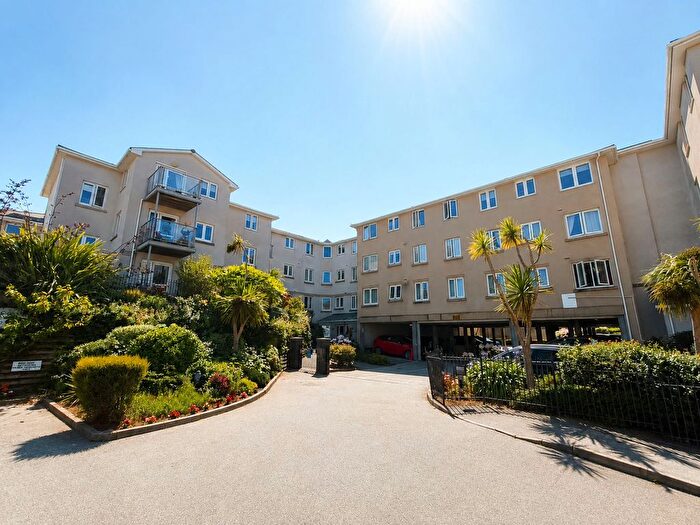 1 Bedroom Flat For Sale In Marina Court, Newquay, TR7